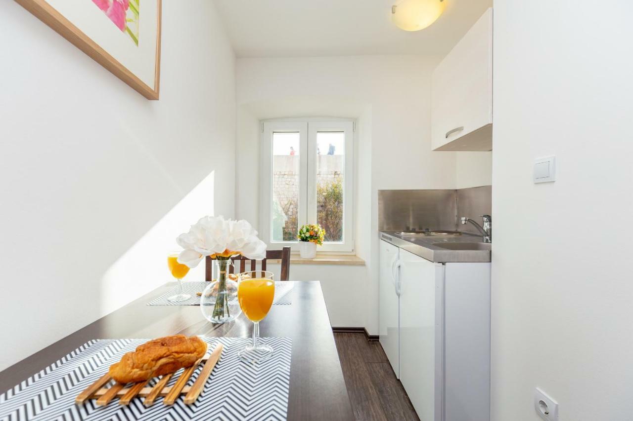 City Wall'S Studio Apartment Ragusa Esterno foto
