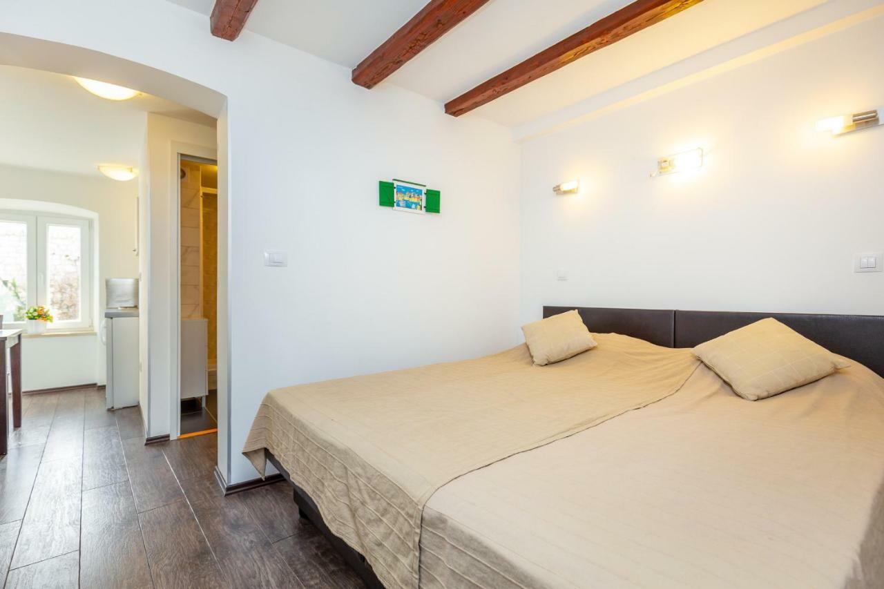 City Wall'S Studio Apartment Ragusa Esterno foto
