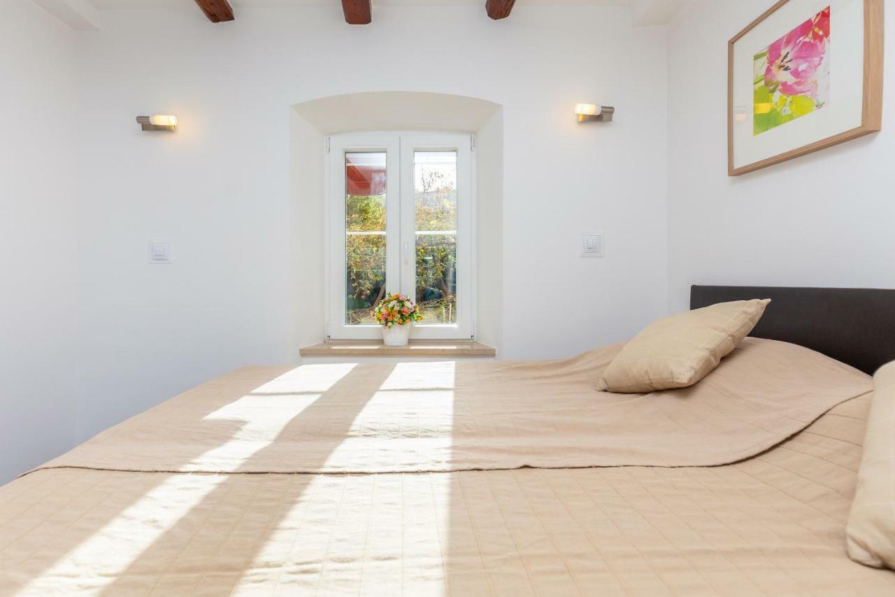 City Wall'S Studio Apartment Ragusa Esterno foto